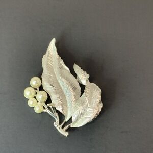 Vintage Sarah Coventry Silvertone Leaf Brooch Large Measures 3" - Missing Pin